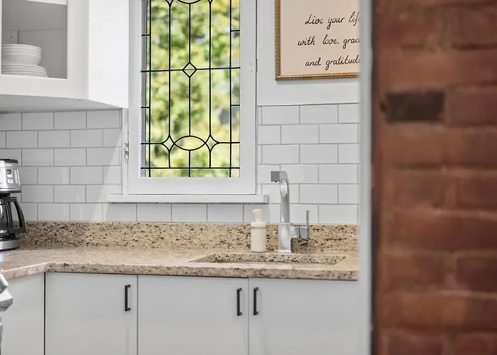 Apartment Shadyside, Pittsburgh, Modern And Cozy 1 Bedroom Unit3 With Free Parking Pittsburgh