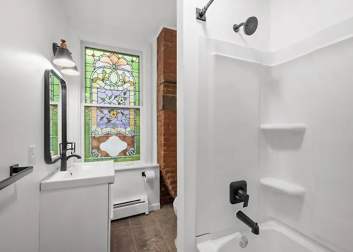 Shadyside, Pittsburgh, Modern And Cozy 1 Bedroom Unit3 With Free Parking *