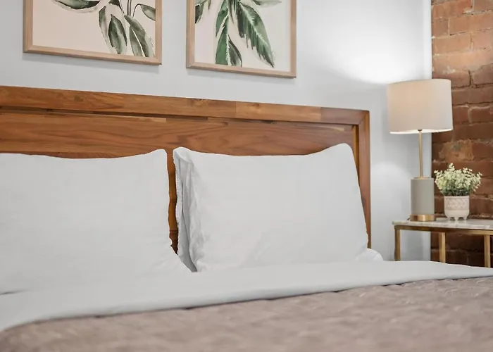 Shadyside, Pittsburgh, Modern And Cozy 1 Bedroom Unit3 With Free Parking Apartment