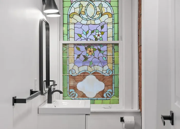 Apartment Shadyside, Pittsburgh, Modern And Cozy 1 Bedroom Unit3 With Free Parking Pittsburgh